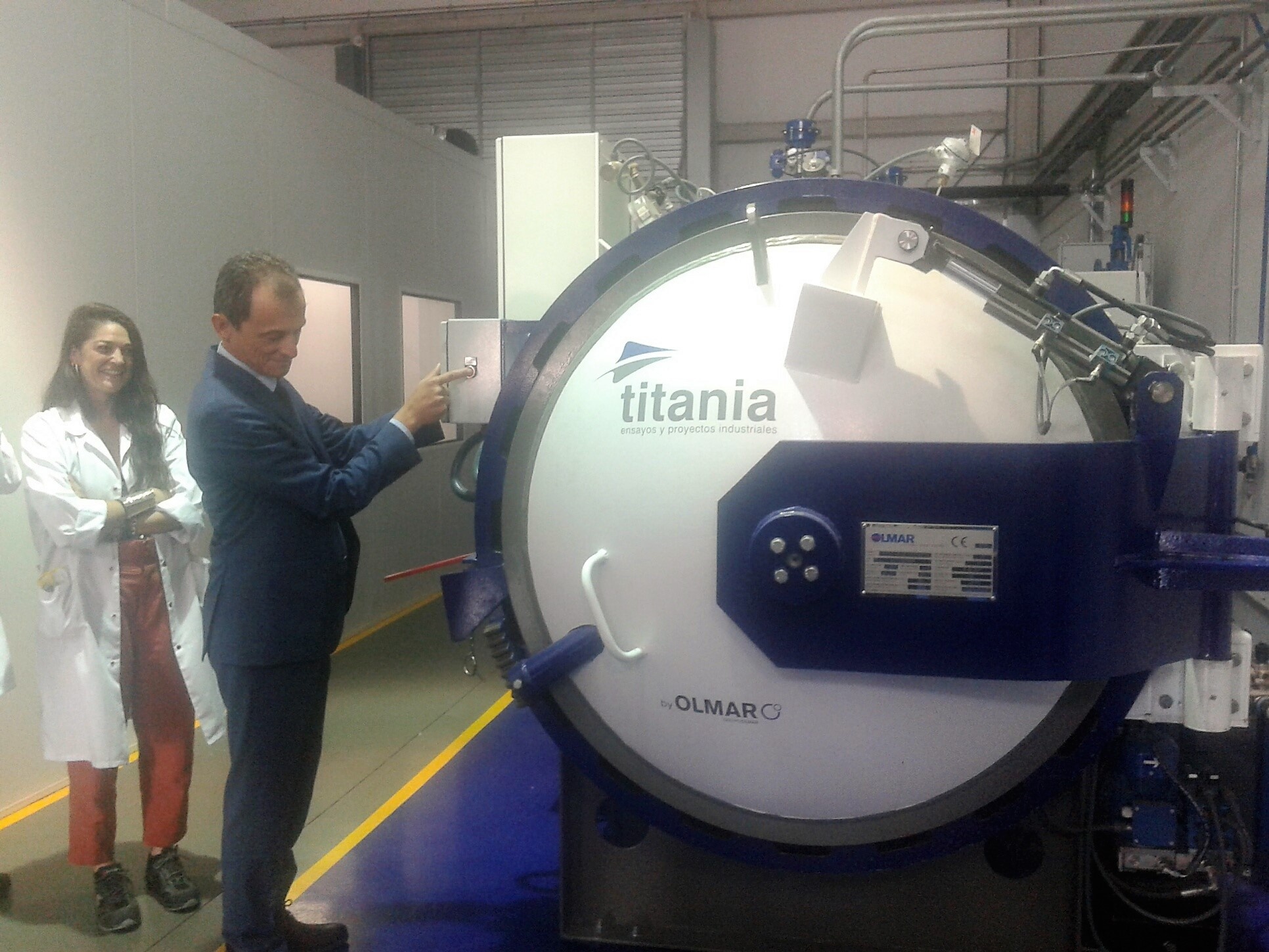 El ministro Pedro Duque visita la sede de titania El ministro Pedro Duque visita la sede de titania